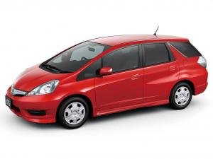 Honda Fit Shuttle Hybrid 2011 года